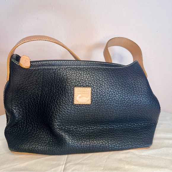 🥀  Dooney & Bourke Pebbled Leather Shoulder Purse - Picture 4 of 8
